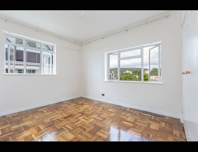 1 BEDROOM APARTMENT TO LET IN CLAREMONT